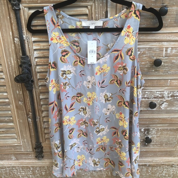 LOFT Tops - {LOFT} Blue Floral Leaf Sleeveless Top sz M NWT